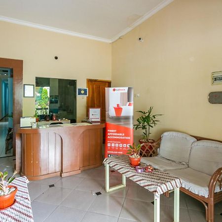 Reddoorz Syariah @ Sakinah Guesthouse Sragen Exteriör bild