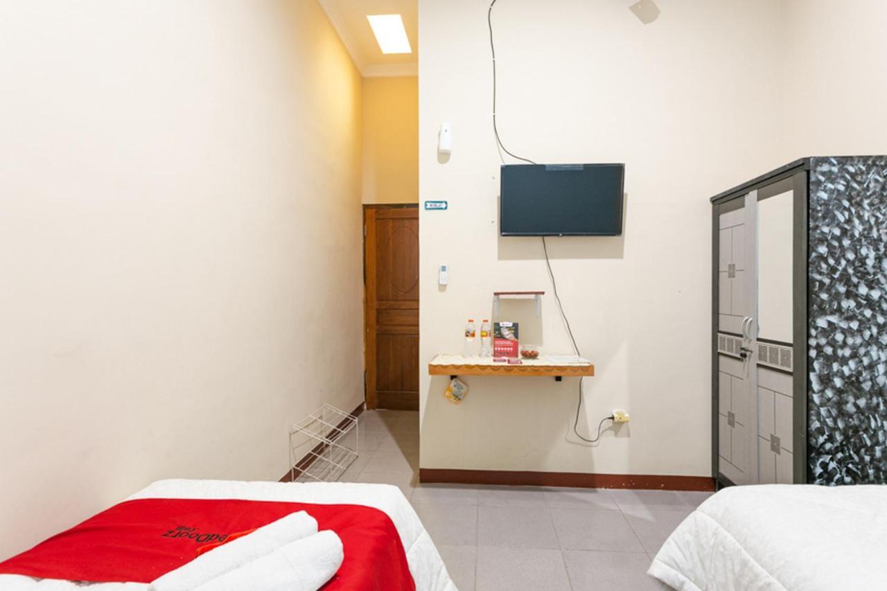Reddoorz Syariah @ Sakinah Guesthouse Sragen Exteriör bild